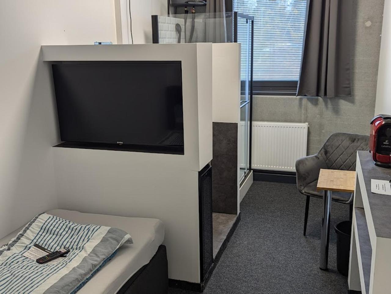 Business-Motel & 24H Selfcheckin Heimsheim 외부 사진